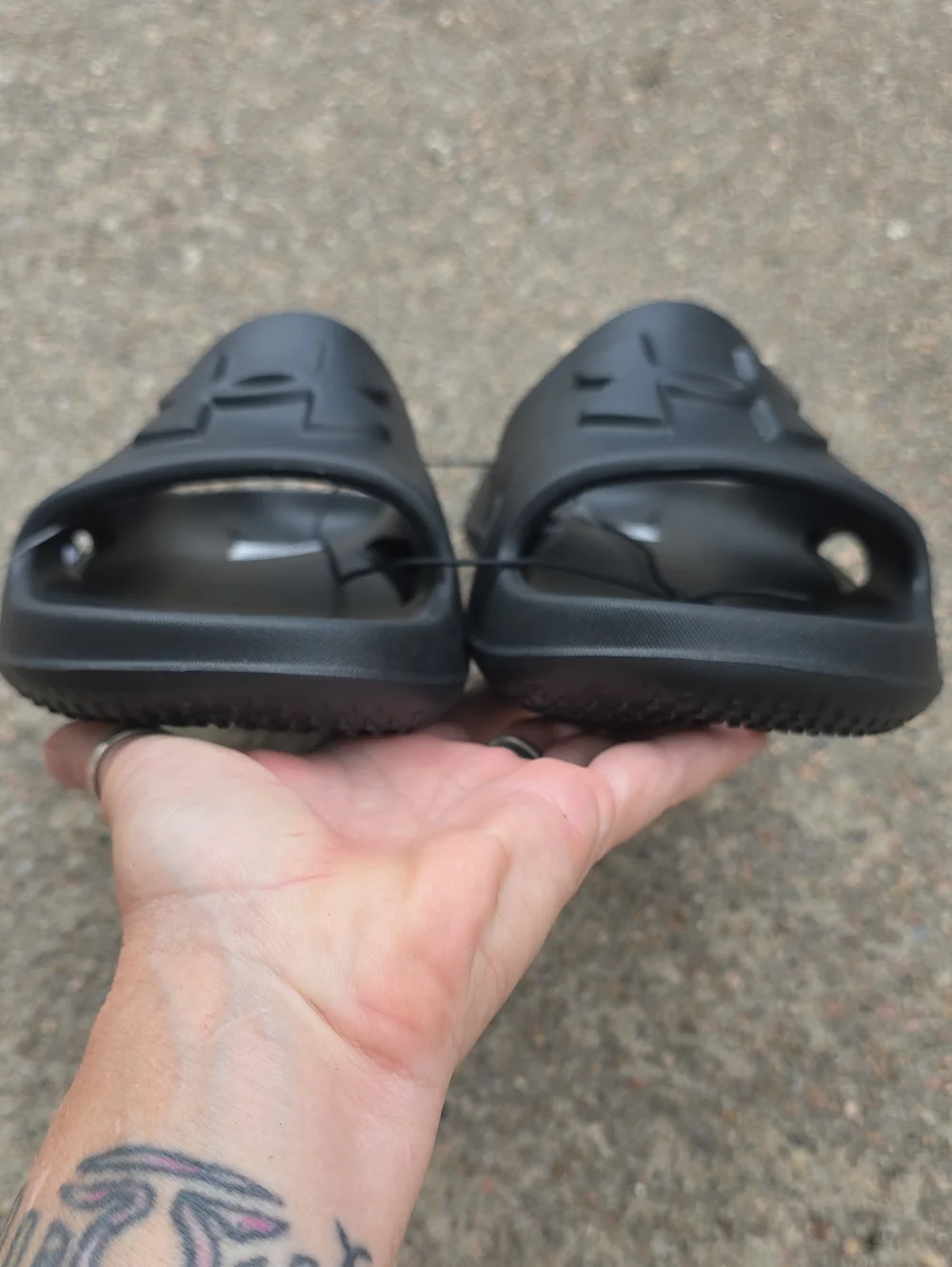 NWT Under Armour Black Locker V Slides Sandals Size 5